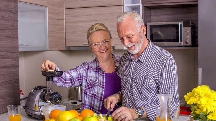 Nach 50 sind diese Dinge bedeutungslos: Was Sie jetzt aufgeben sollten, um ein glückliches Leben zu führen
